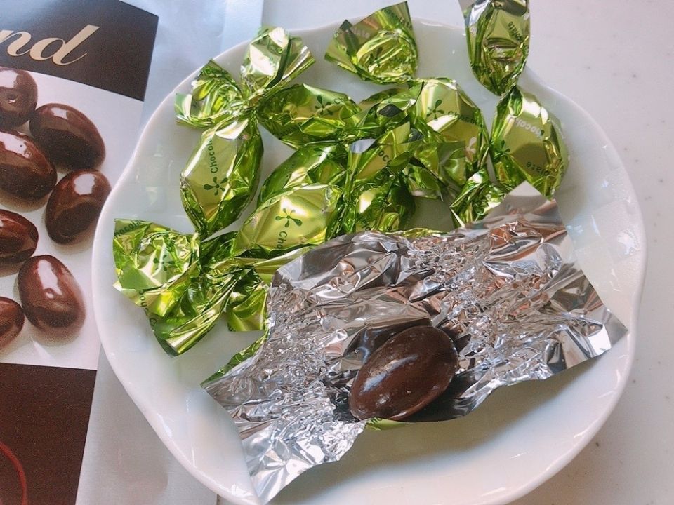楽園フーズのヘルシーアーモンドチョコレート個包装