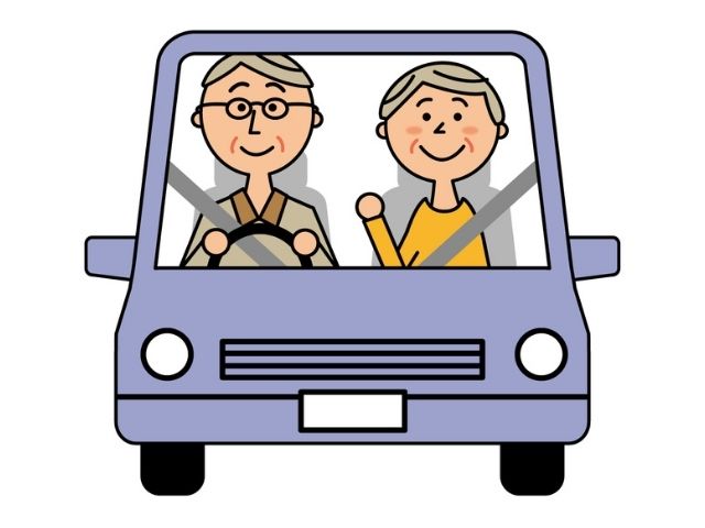 高齢の両親と車