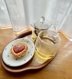 ヴィクトリアとハーブティー 